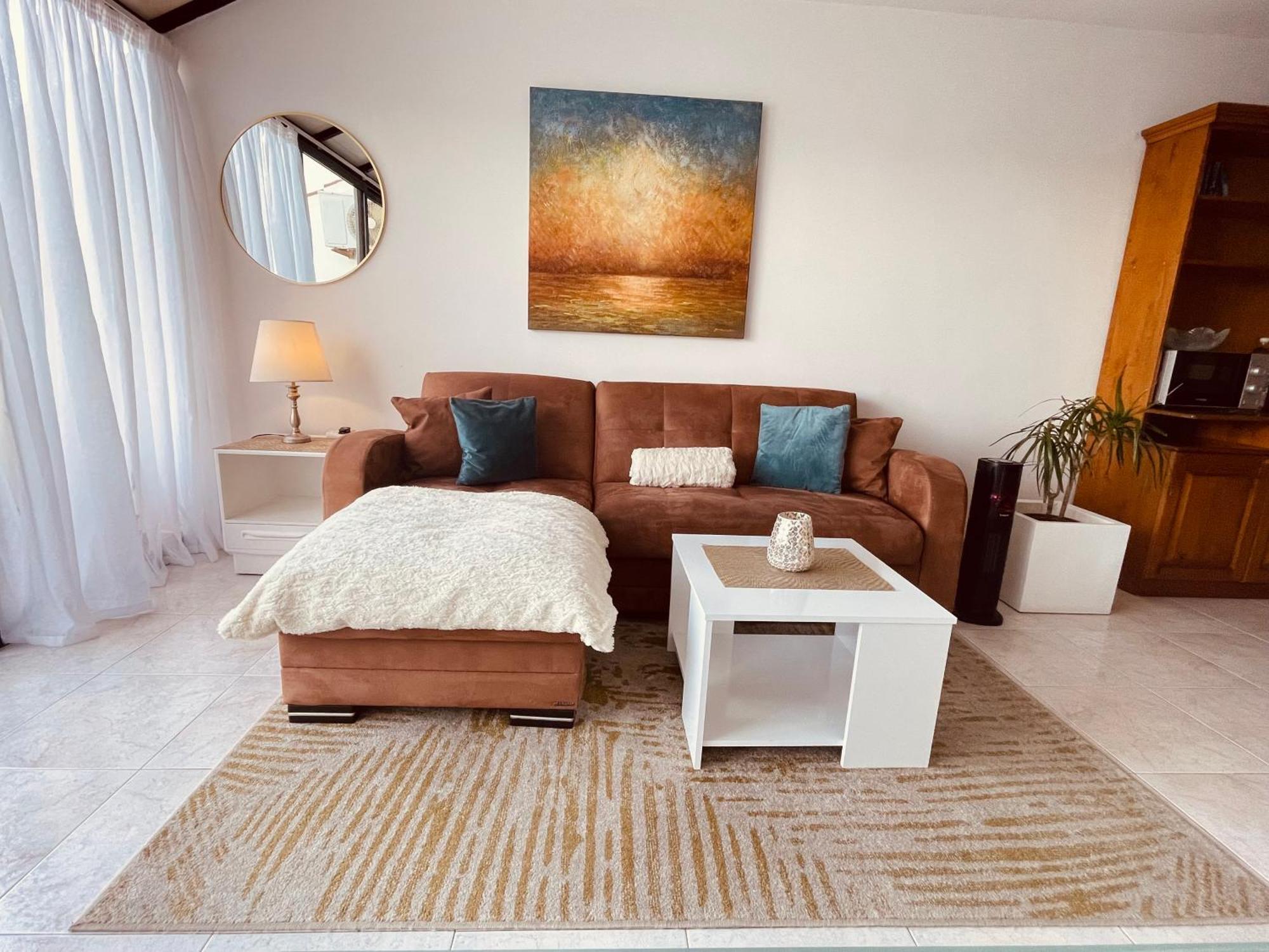 Seafront Apartment Terrace, Lounger & Panoramic Ocean Views เมลลิฮา ภายนอก รูปภาพ