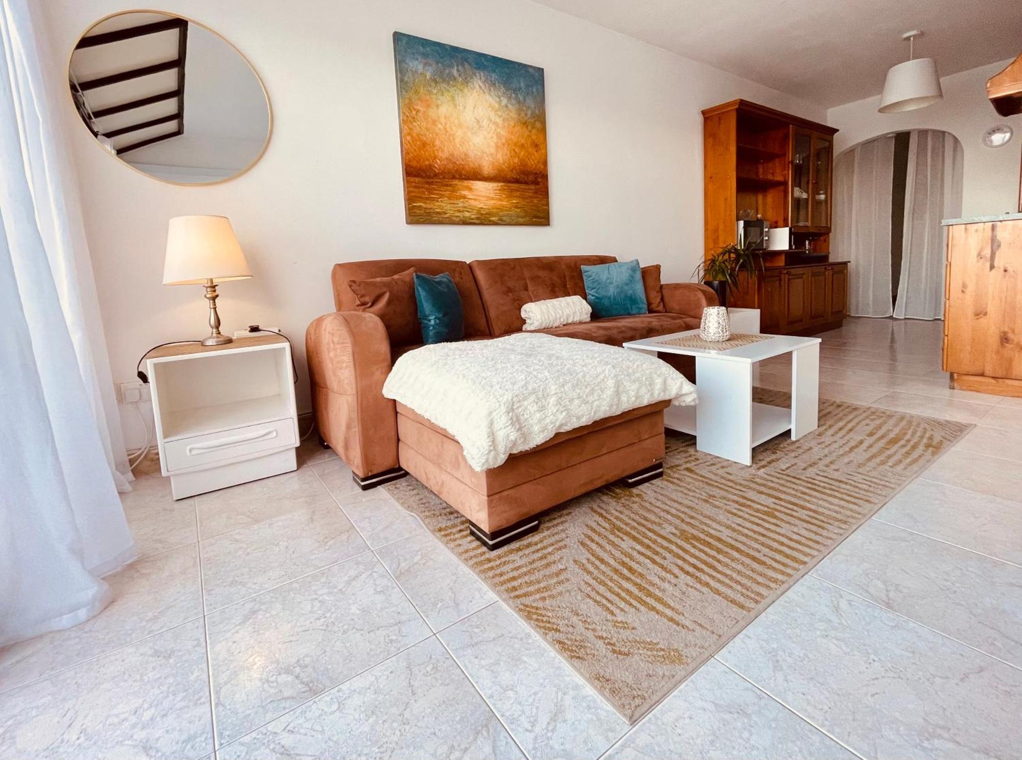 Seafront Apartment Terrace, Lounger & Panoramic Ocean Views เมลลิฮา ภายนอก รูปภาพ